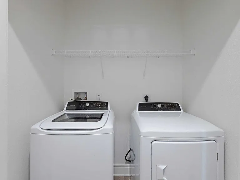 Tropia Luxury Apartments — Photo 61