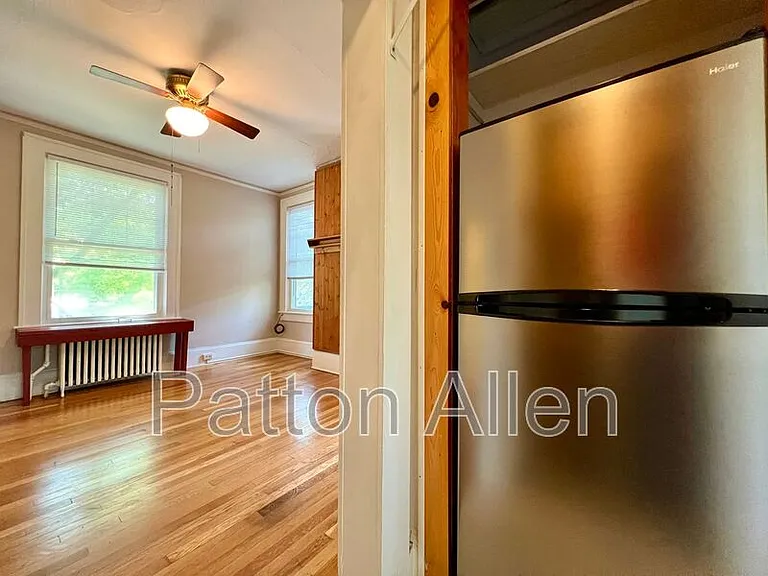 130 Edwin Pl #4 — Photo 12