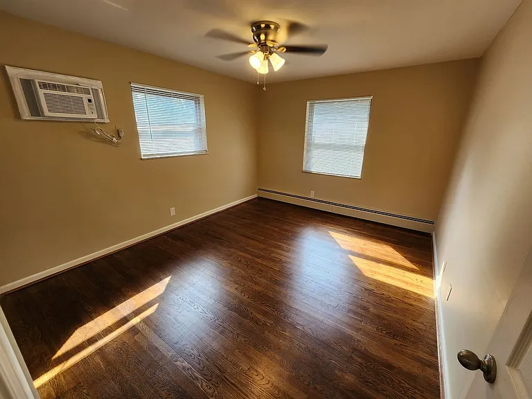 4955 Kelsch Ln — Photo 11