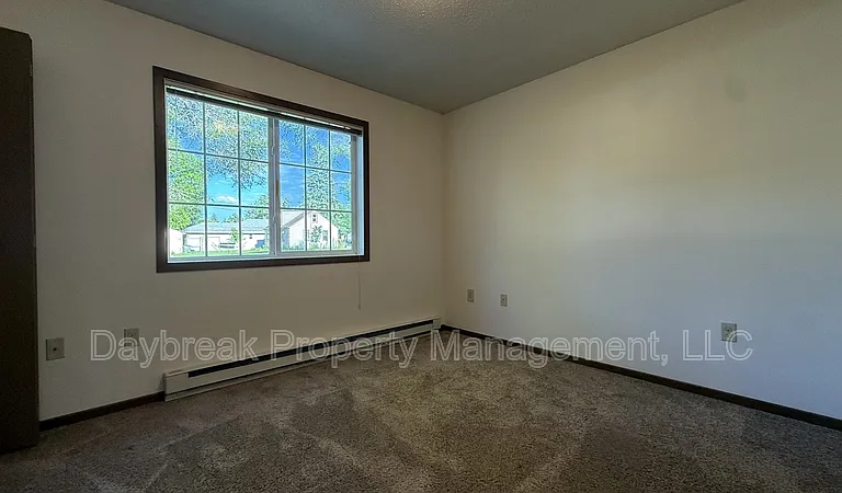 317 16th St S #4 — Photo 16