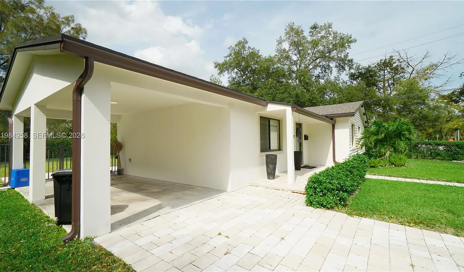 4 bed, 1290 sqft, $6,800 — Photo 4