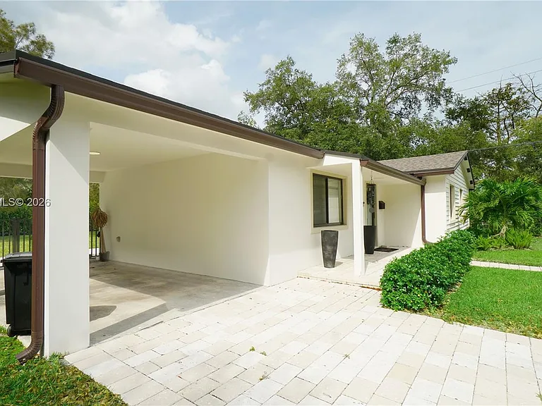256 Grant Dr — Photo 4