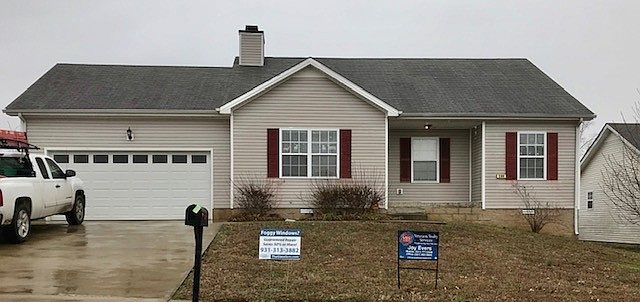1st image of 398 Paris Dr