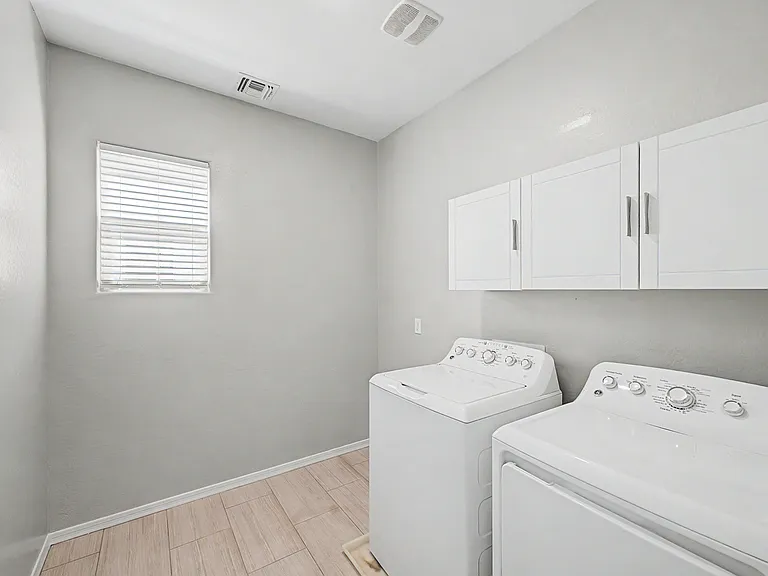 3944 E Dublin St — Photo 11
