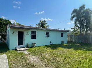 862 NW 3rd St, Florida City, FL 33034