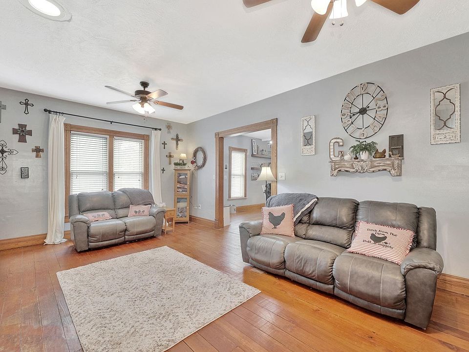 404 S Ohio St, Mount Hope, KS 67108 Zillow