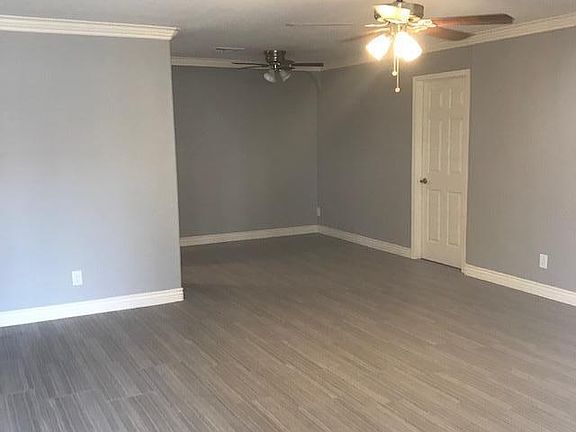 3rd image of 2921 W Stella Ln