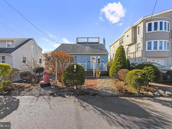 14 W South 31st St, Brant Beach, NJ 08008