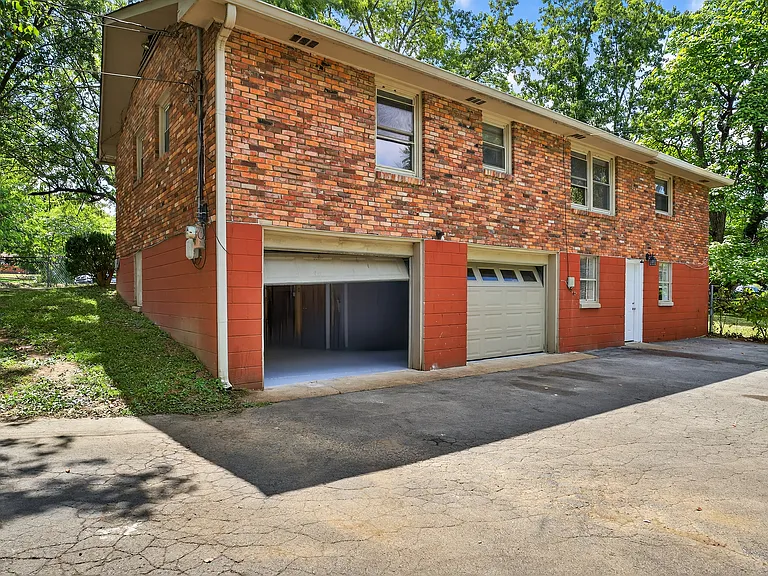 246 Bonnabrook Dr — Photo 48