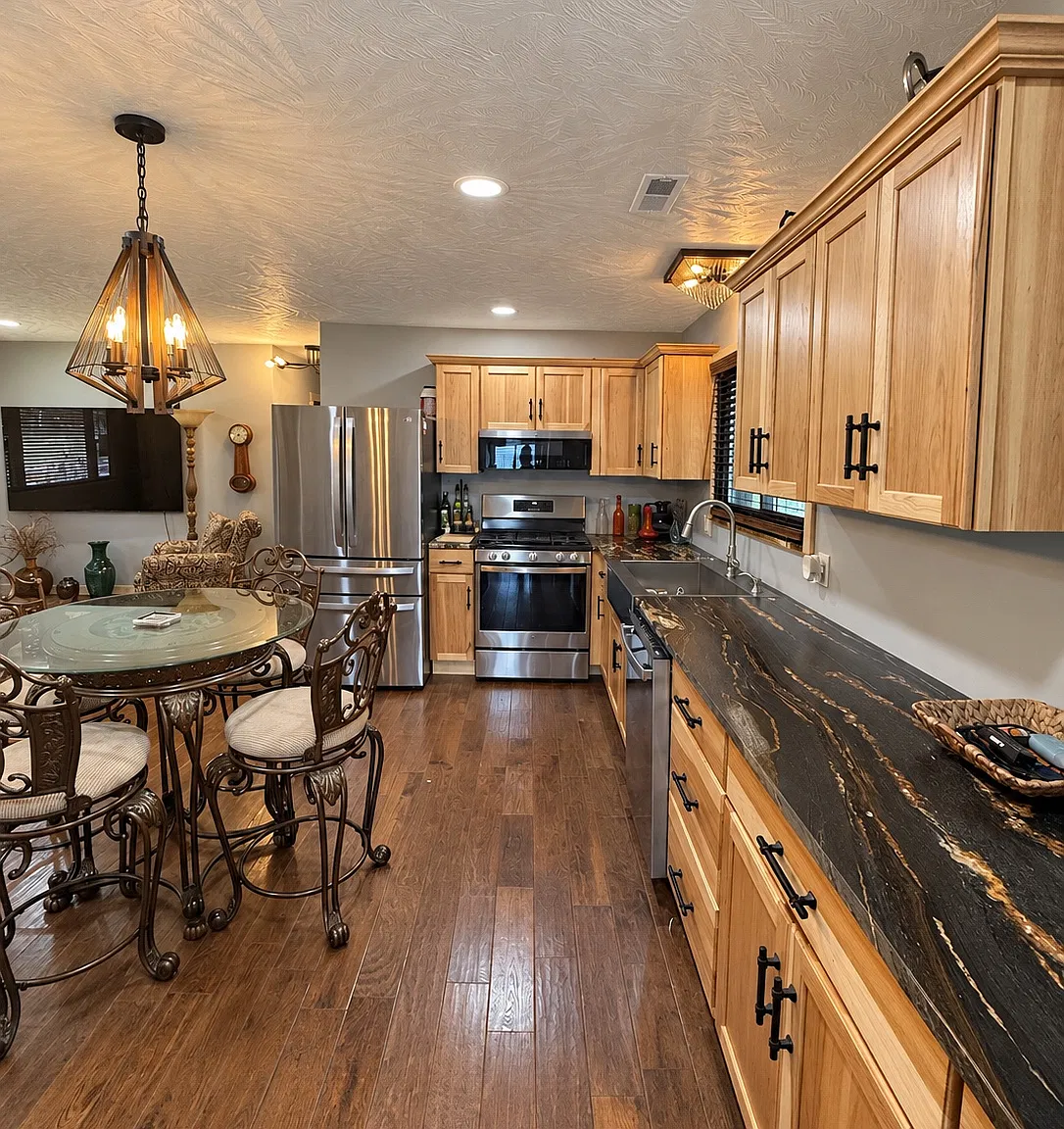 3 bed, 1430 sqft, $3,900 — Photo 3