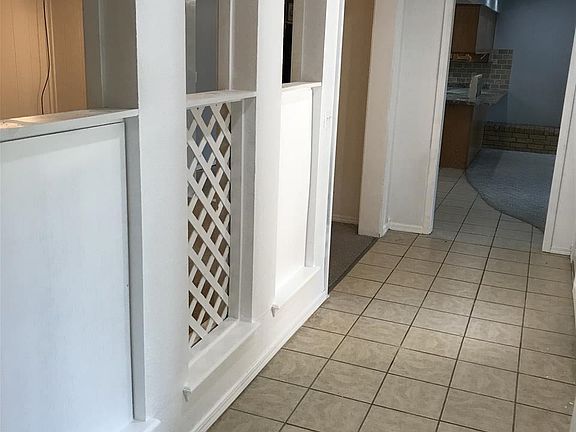 5th image of 4516 Oakcrest Ave