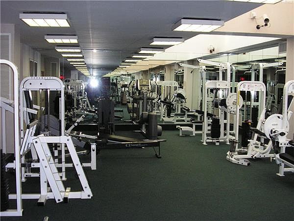 2nd image of 9227 Queens Blvd