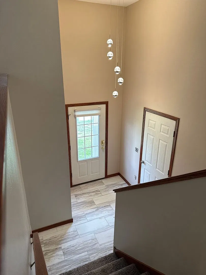4 Bedroom Townhome! — Photo 3