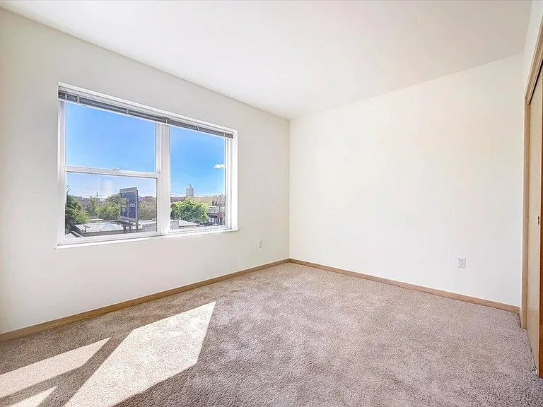 2 Bed / 1 Bath - 778 SF 2 Bed / 1 Bath - 778 SF