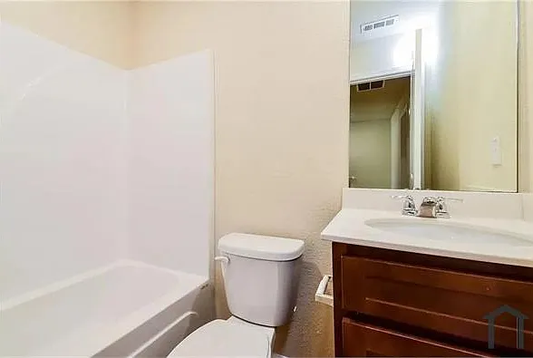 507 Highwood Ln — Photo 2