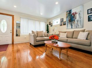 21618 115th Rd, Cambria Heights, NY 11411