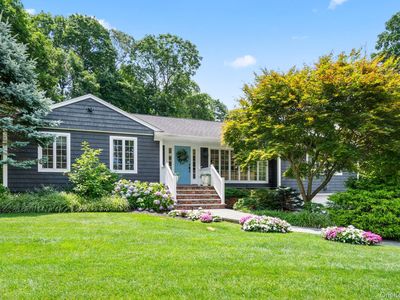 32 Hennessey Drive, Huntington, NY, 11743