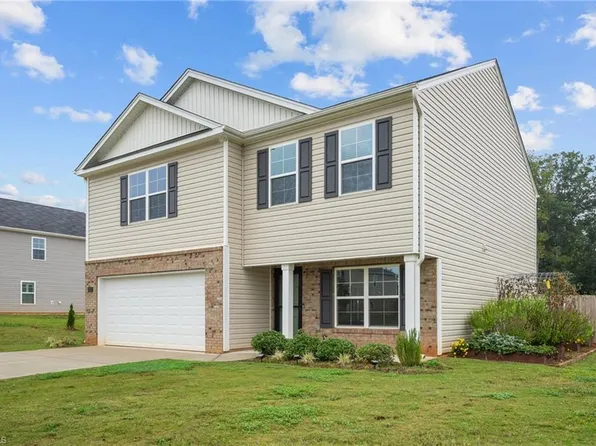 158 Culloden Dr, Mocksville, NC 27028