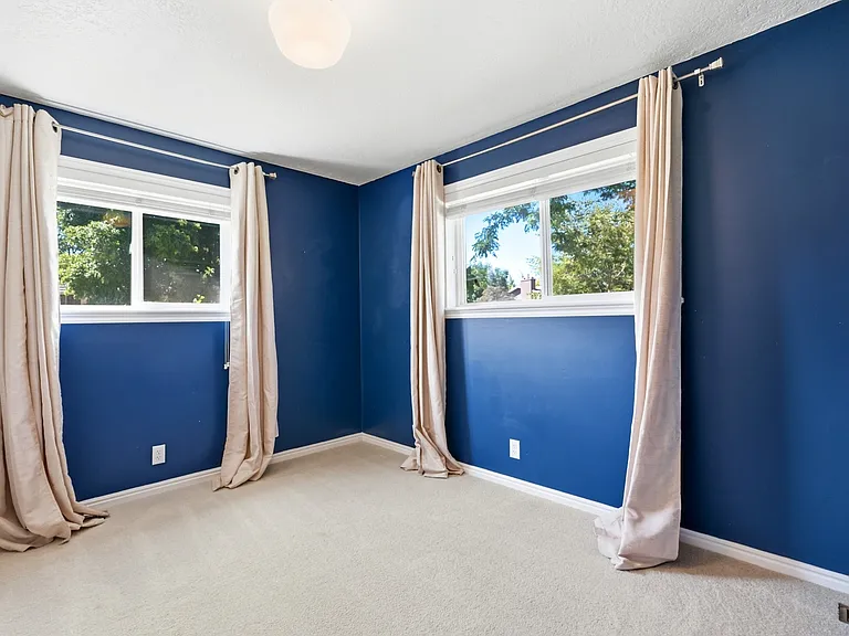 2480 Eastbourne Dr — Photo 18