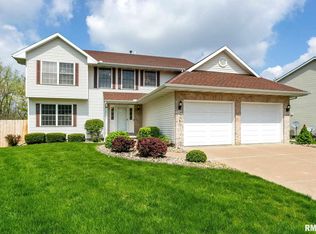 502 E 14th Avenue Ct, Coal Valley, IL