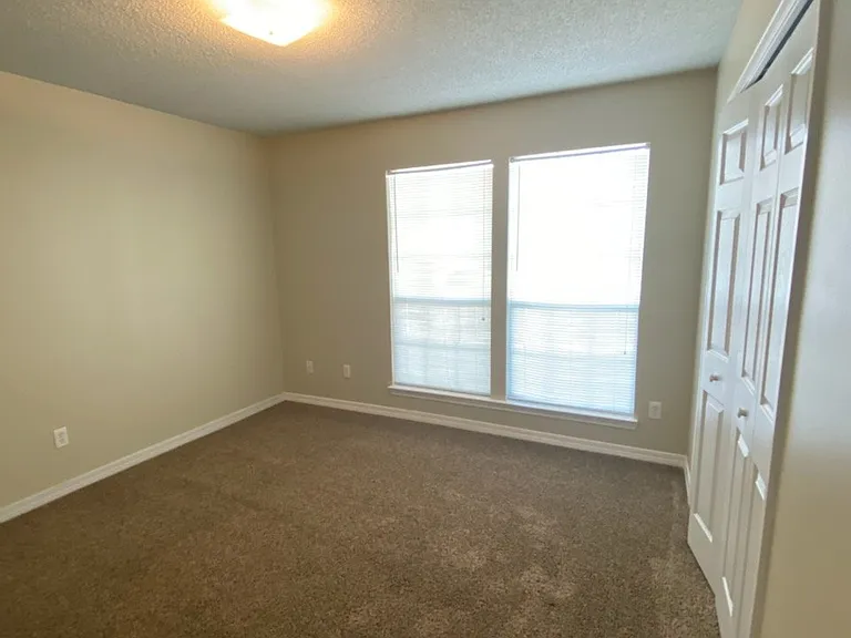 286 Limestone Cir — Photo 5