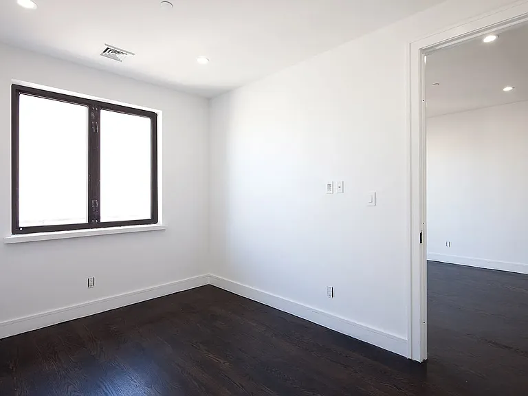 147 Rogers Ave #3B — Photo 3