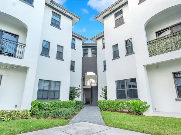 15650 SW 136th St #106, Miami, FL 33196