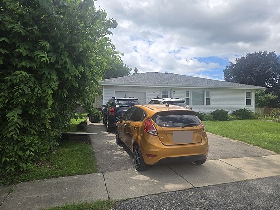 2nd image of 214 Minerva Ave