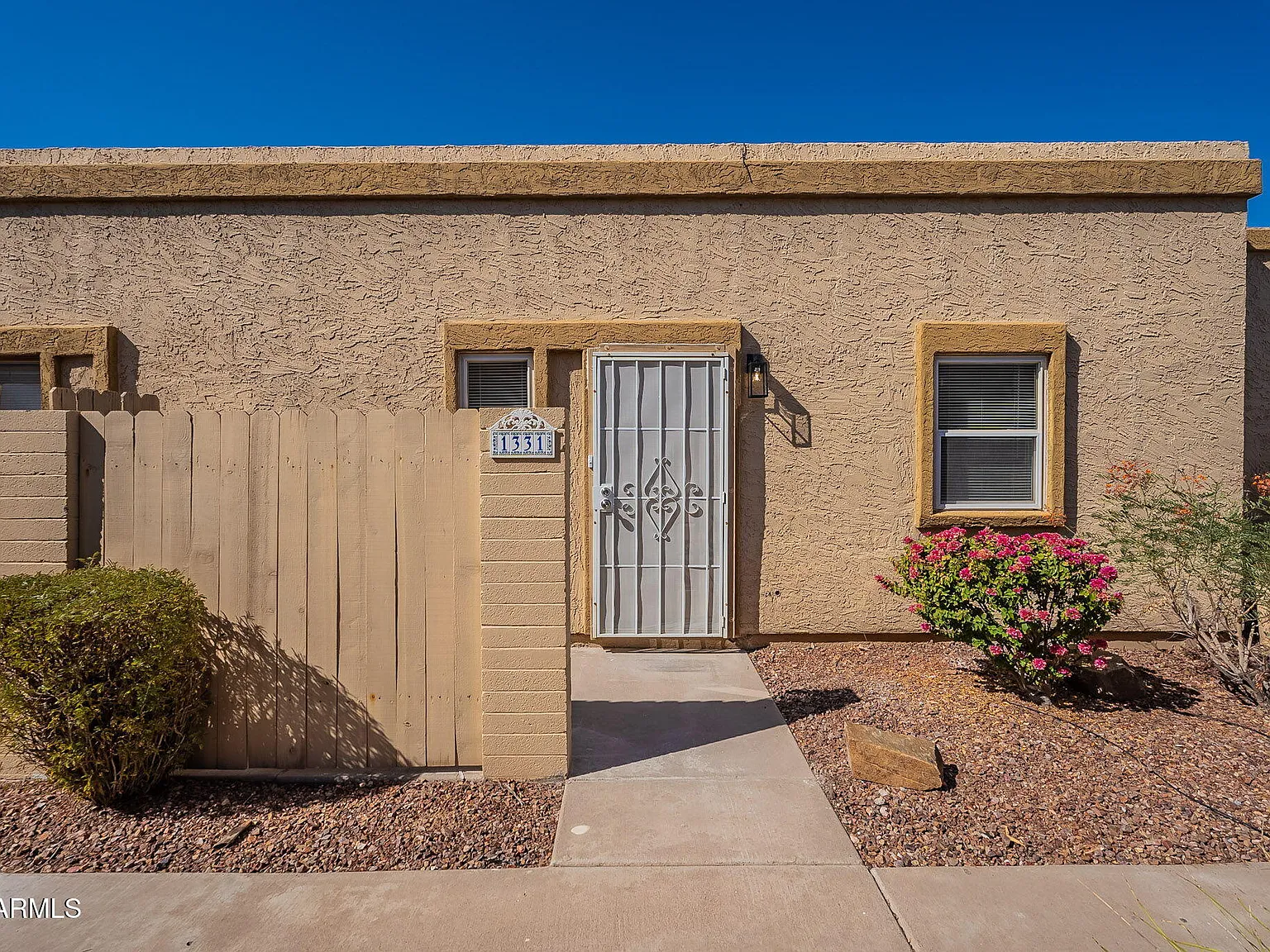 2 bed, 1.0 bath, 816 sqft, $1,650 — Photo 2
