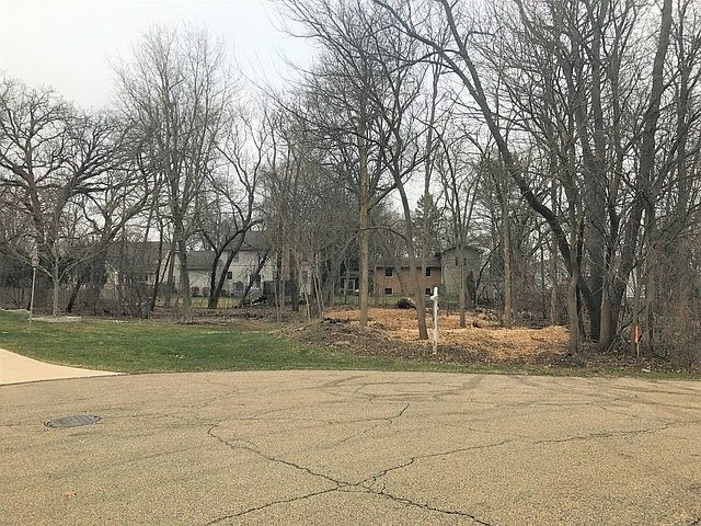 2nd image of 8732 Shade Tree Cir