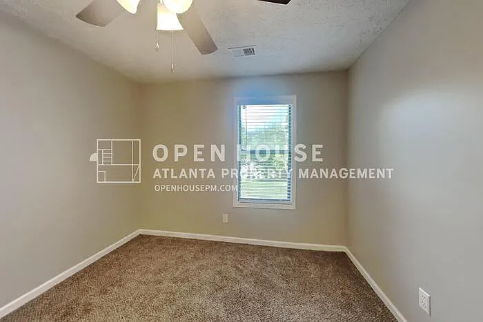 815 Riverstone Ln — Photo 25