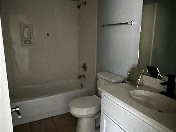 5th image of 1301 N Sal St #4