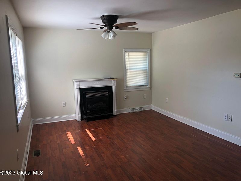 3rd image of 1162 New Loudon Road