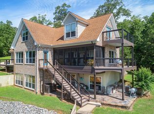 221 Oakleaf Cir, Houston, AL 35572