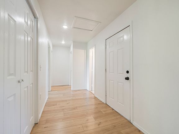3rd image of 809 New York Ave