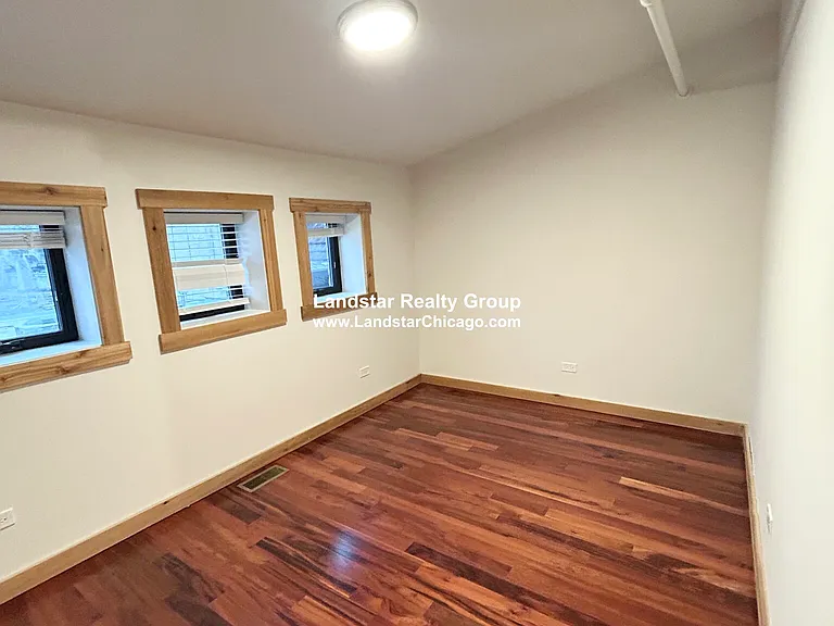 4611 S Ellis Ave #213 — Photo 7