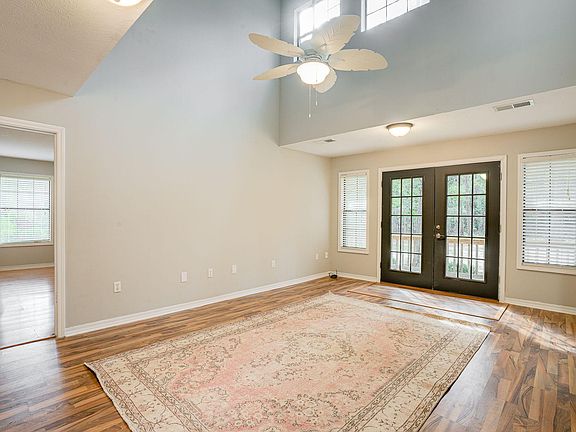 5th image of 1317 Davis Rd