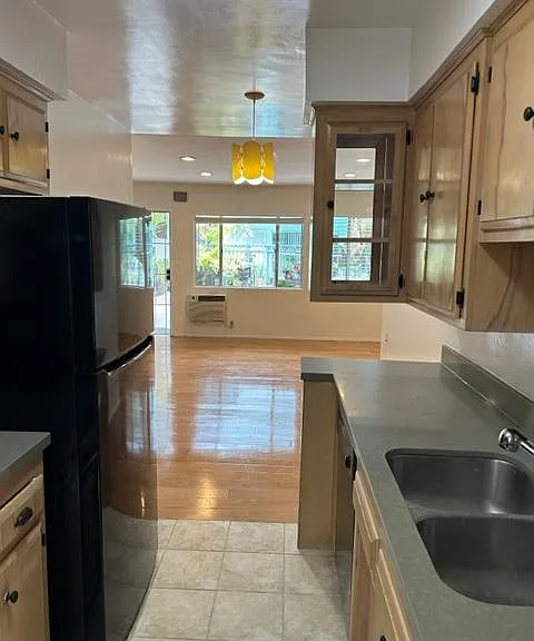 1011 N Hilldale St #5 — Photo 11
