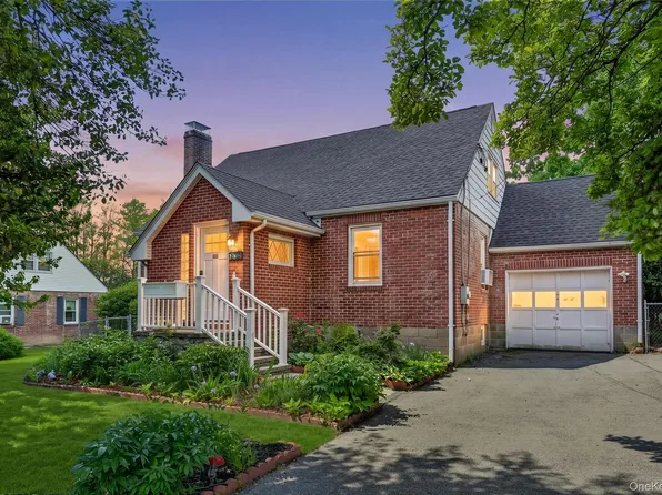 239 Leslie Avenue, New Windsor, NY 12553