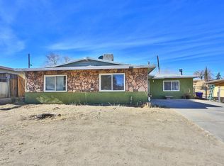 14378 Hesperia Rd, Victorville, CA 92395