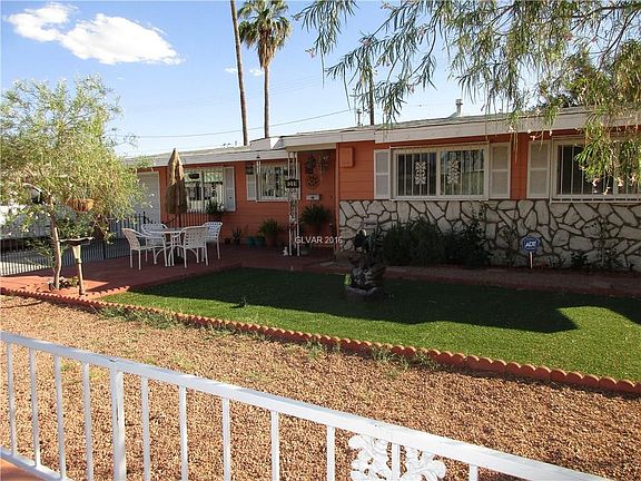 5th image of 1209 Tamerack Ave