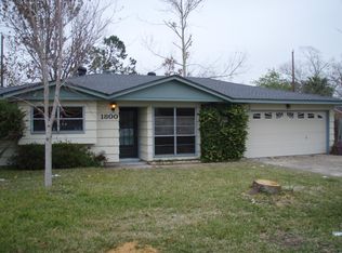 1800 Aspen Ln, Seabrook, TX 77586