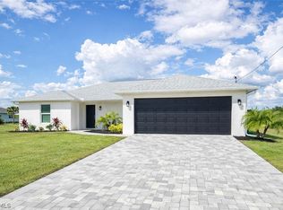 1121 NW 13th Ter, Cape Coral, FL 33993