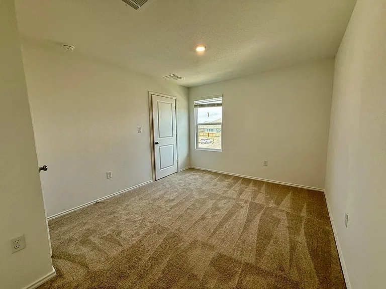 306 Camargue Dr — Photo 9