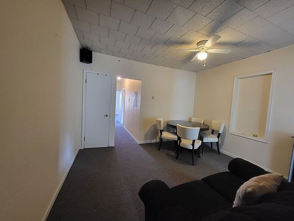 4th image of 902 N 5th St APT 2