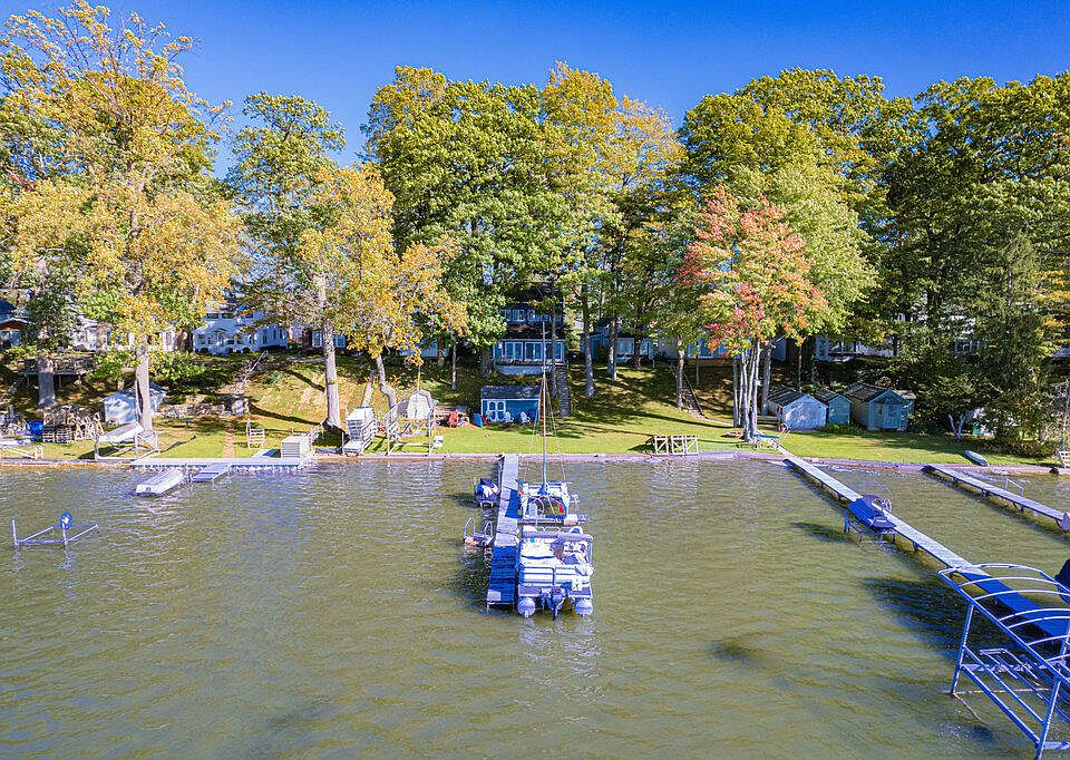 55250 Indian Lake Rd, Dowagiac, MI 49047 Zillow