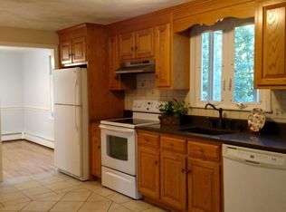 17 Crestwood Rd, Windham, NH 03087