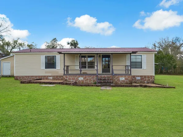 6929 Singletary St, Grand Ridge, FL 32442