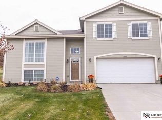 15953 Meredith Ave, Omaha, NE 68116