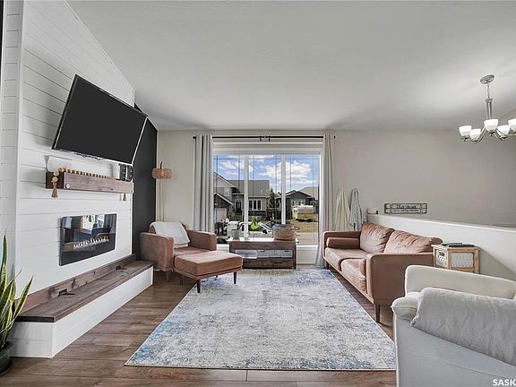 5th image of 710 Redwood CRESCENT